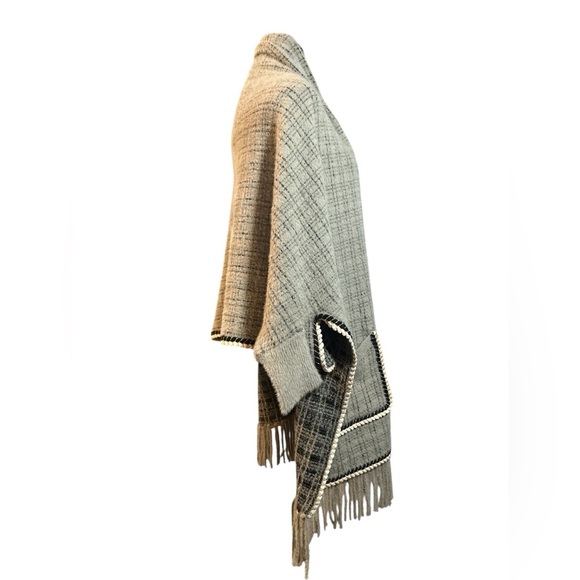 Chic Tan and Black Women's Wrap with Dolman Sleeves - Picture 7 of 7